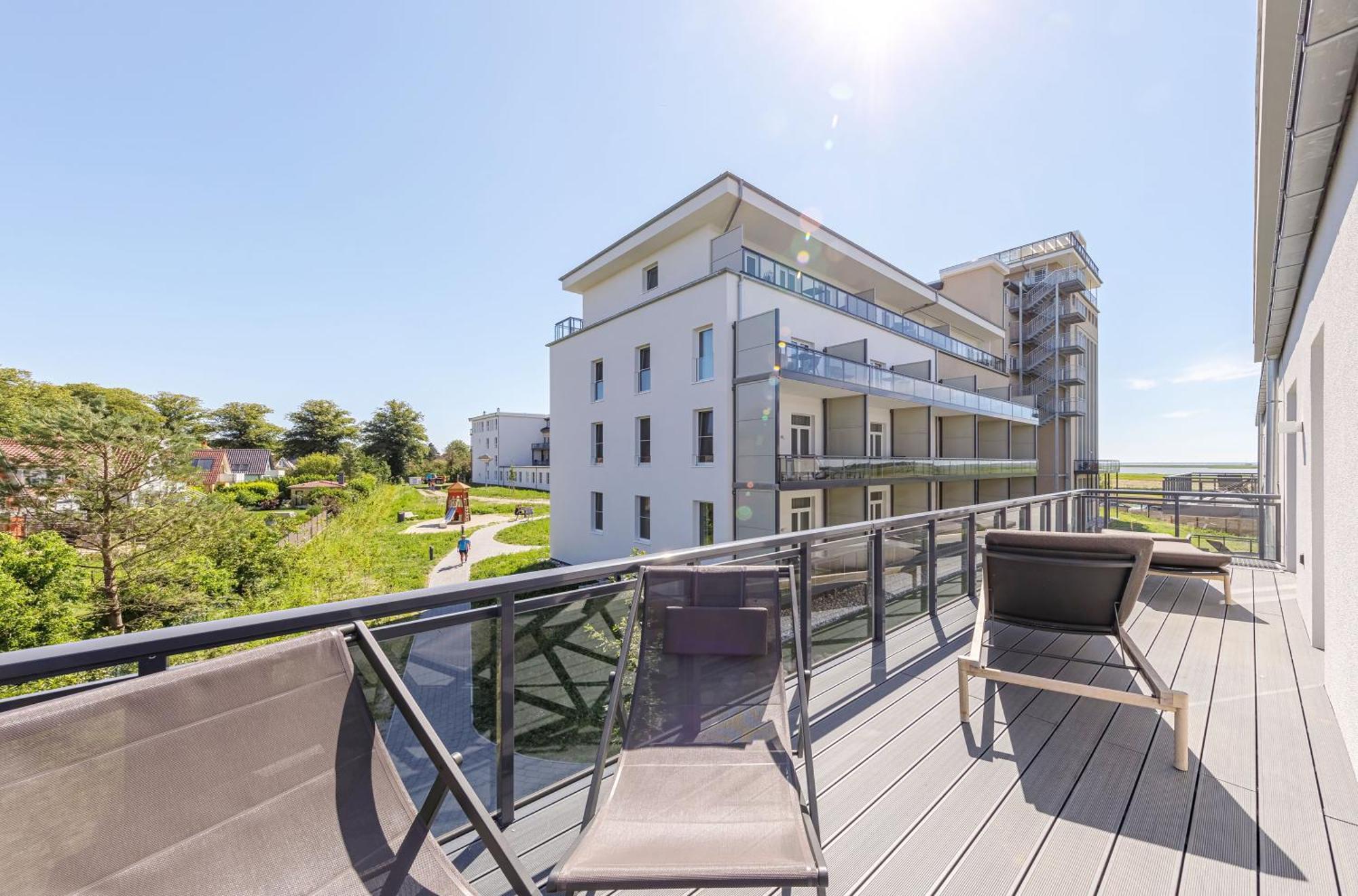 Zwei Wasser - Strandhaus Alte Seefahrtschule Aparthotel Wustrow  Exterior foto