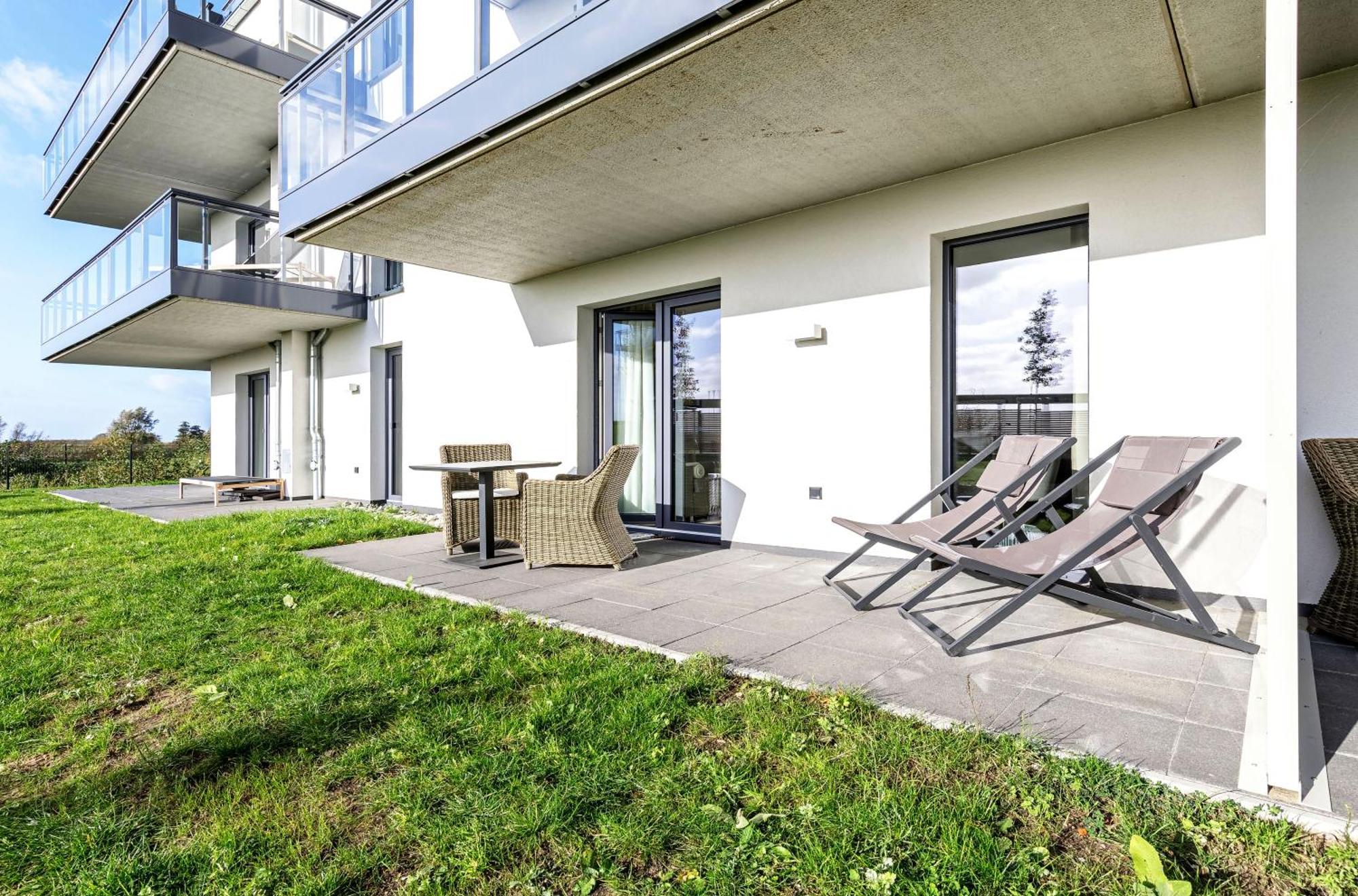 Zwei Wasser - Strandhaus Alte Seefahrtschule Aparthotel Wustrow  Exterior foto