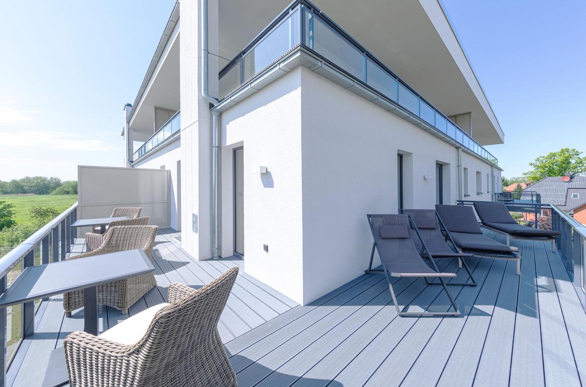 Zwei Wasser - Strandhaus Alte Seefahrtschule Aparthotel Wustrow  Exterior foto